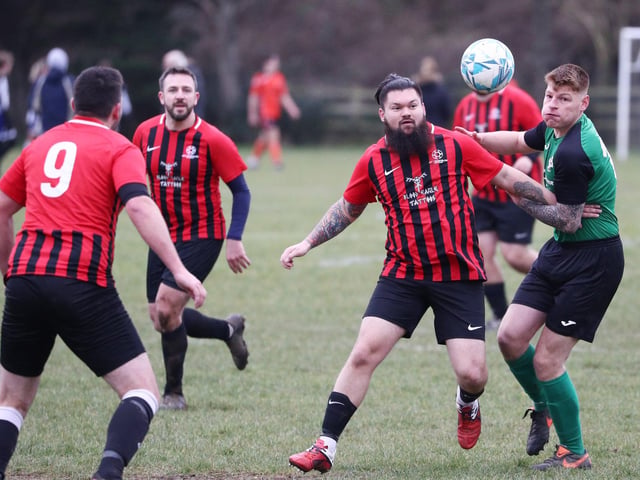 Saturn Royale (green) v Fairfields. Picture: Stuart Martin