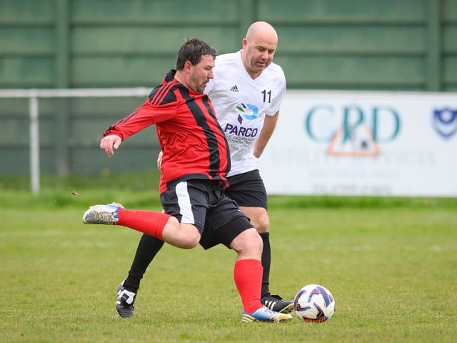 Action from the Jon Gittens memorial charity match between a team of former Fareham Town players and a side of ex-Pompey and Southampton professionals. Picture: Keith Woodland (160421-125)
