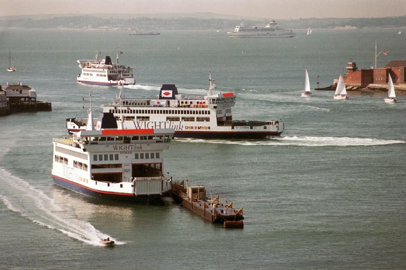 Portsmouth harbour ferry traffic 16th May 1992. The News 5901-1