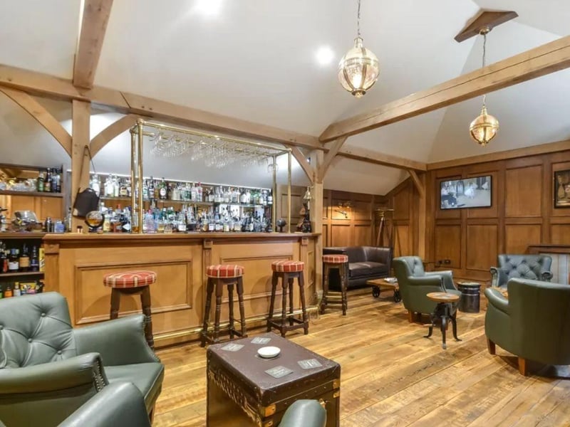This property also has an incredible bar space perfect for entertaining.