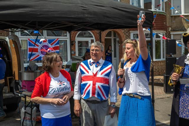 A toast for the hosts, the organisers of the Selsey Avenue jubilee street party Linda Ince, 67, and Del Ince, 69 Picture: Mike Cooter (040622)