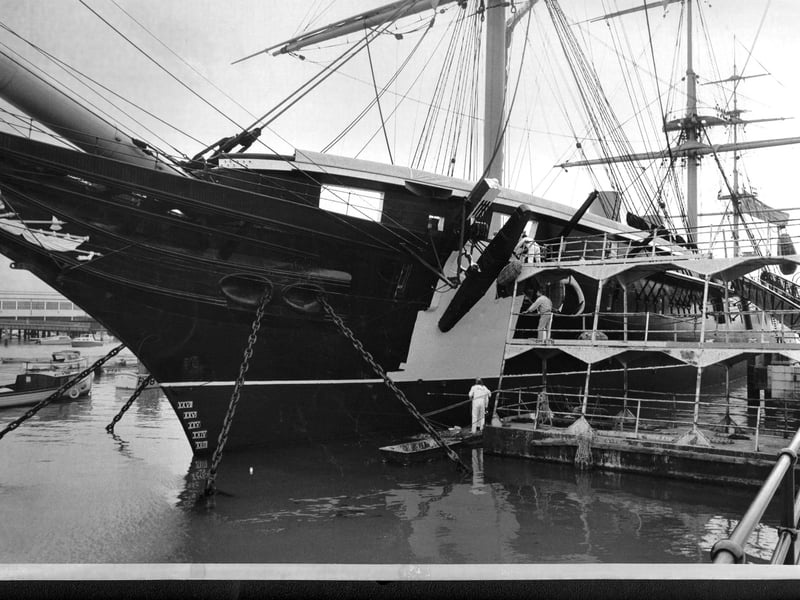 HMS Warrior being painted on May 15, 1989. The News PP4342