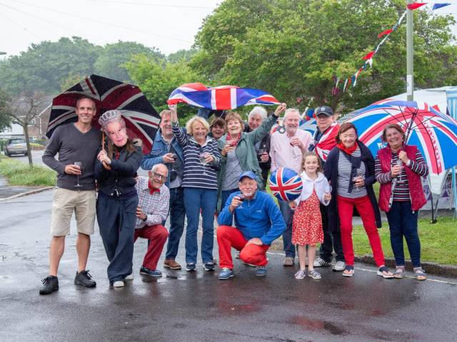 Celebrations at Longmead Gardens, Langstone
Picture: Habibur Rahman