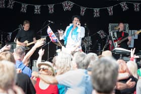 Some of the decade’s most memorable hits will be performed by Brit-Pop tribute bands It Must Be Madness, Supersonics, Blurd and 19 Forever, at the gig hosted by Port Solent.