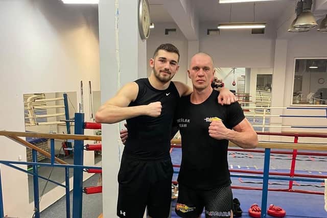 Mateusz Bereznicki, left, and world cruiserweight challenger Michal Cieslak