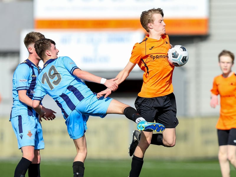 Castle United (orange) v Fleetlands Reds. Picture: Chris Moorhouse