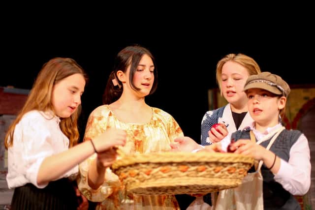 Portsmouth High School’s Year 6 pupils performing By Stepney Way