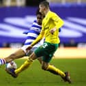 Jayden Onen tackles Norwich's Kenny McLean in Reading colours. (Photo by Warren Little/Getty Images)