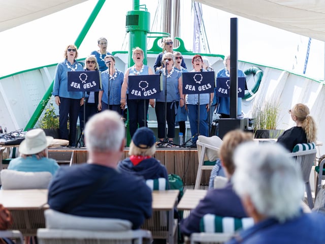 The Sea Gels entertain the crowds. Picture:Marcin Jedrysiak