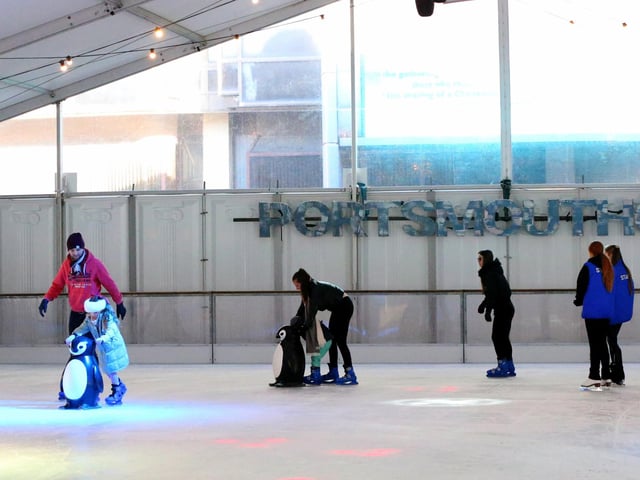 Portsmouth on Ice opens, rink in Guildhall Square, Portsmouth
Picture: Chris Moorhouse (jpns 251123-25)