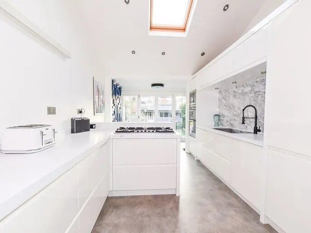 The listing says: "This property benefits from double glazing, gas central heating system, southerly aspect rear garden, driveway parking with multiple vehicles, lounge, family room, modern fitted kitchen/dining room, cloakroom/W.C, first floor modern shower room/W.C, loft room with bath, and viewing is a must for all serious buyers."