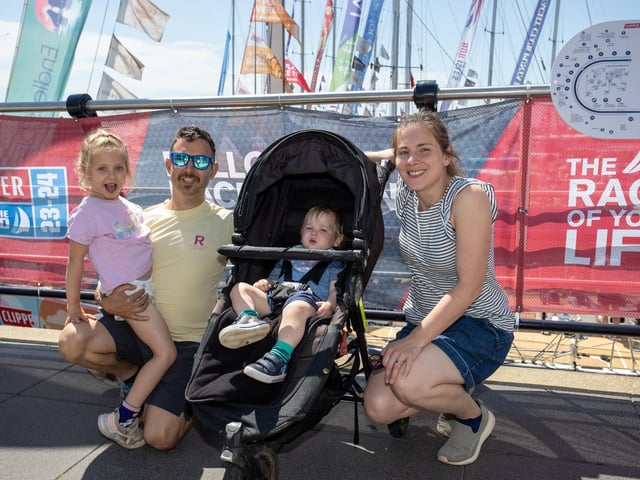 Pictured - Tyas family from BordonPhotos by Alex Shute