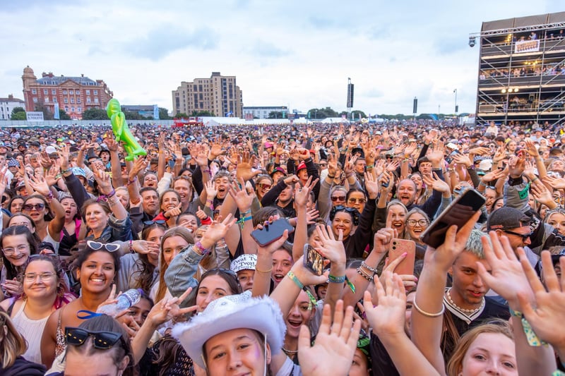 A sea of people in front of the Common StagePhotos at Alex Shute