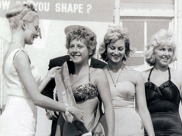 The winner is announced. Here we see some of the contestants for the Marilyn Monroe competition. They are all Southsea girls who entered the competition alongside South Parade Pier in the early 1960's. If you are one of the girls please do let me know.