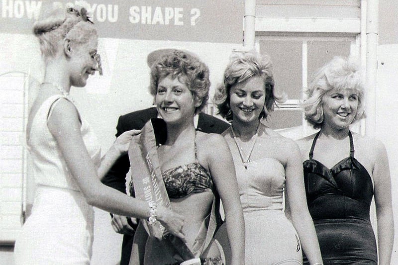 The winner is announced. Here we see some of the contestants for the Marilyn Monroe competition.
They are all Southsea girls who entered the competition alongside South Parade Pier in the early 1960's. If you are one of the girls please do let me know.