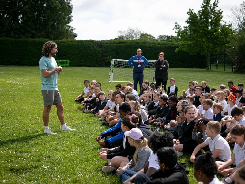 School workout with Joe Wicks at St Paul's Catholic Primary School, Paulsgrove, Portsmouth.Picture: Habibur Rahman