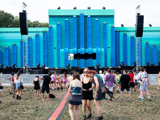 The Metropolis Stage.