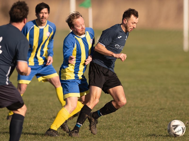 ACFC (yellow & blue) v Havant Town. Picture: Keith Woodland