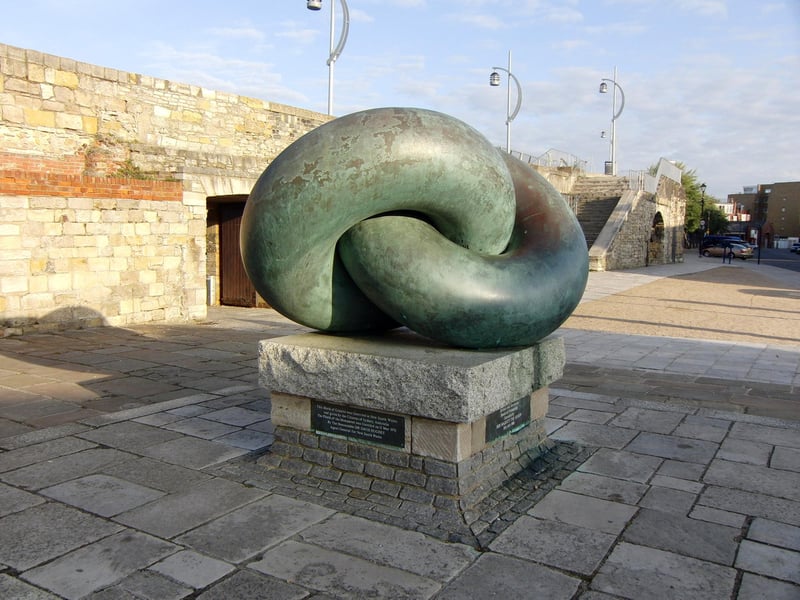The Bonds of Friendship at Old Portsmouth was unveiled by Queen Elizabeth II T on July 11 1980 to recall the sailing of the First Fleet of settlers from Spithead to Botany Bay, Australia in 1787. It can be found near the Square Tower in Old Portsmouth. It has a twin memorial which can be found in Sydney.