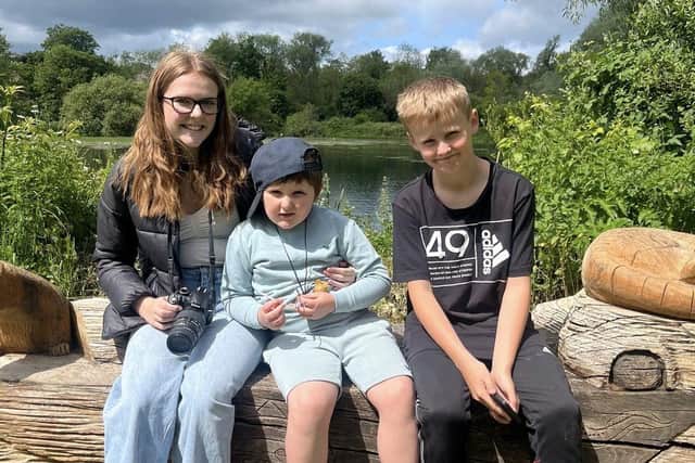 Albie and Logan with older sister Lexi
