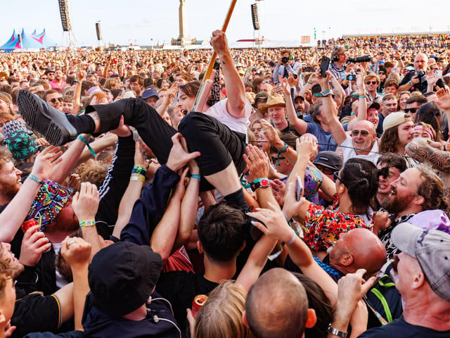 Lee Kiernan crowd surfing on the Crowds Picture:Marcin Jedrysiak