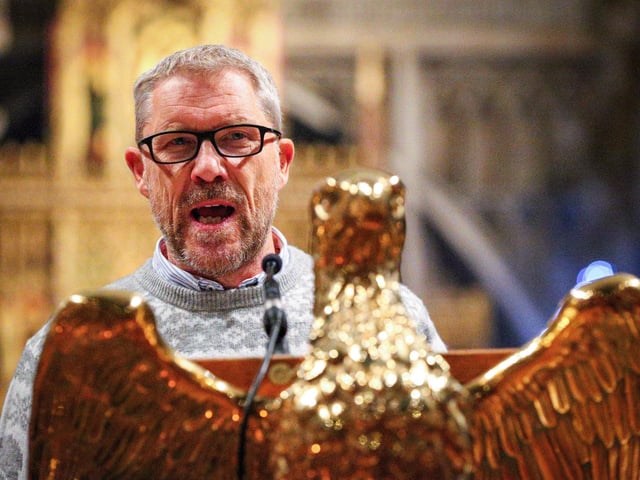 The News' Publishing Editor Mark Waldron thanks the children, the parents and families in the congregation, and the church for their support.  The News Carol Service, St Mary's Church, Fratton, PortsmouthPicture: Chris Moorhouse (jpns 081223-76)