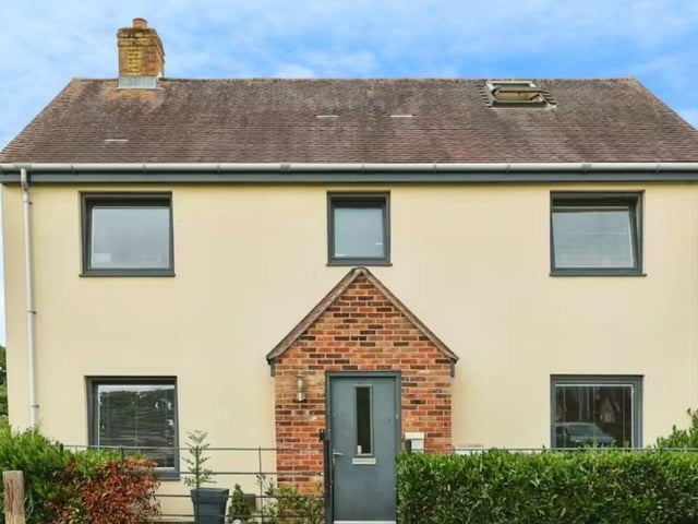 This property comes with four bedrooms, a bathroom, cloakroom and en-suite shower as well as a garage, garden and a utility room.