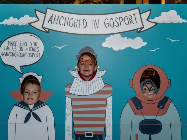 Making the most of the attractions in Gosport High Street. Pictured: Phoenix McBride (7), Athena McBride (6) and Jensen McBride (6). Picture: Mike Cooter (251123)