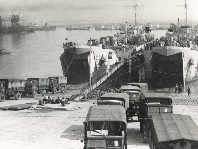 Operation Overlord - Embarkation(c) The News, War Series 3000