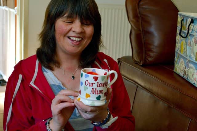 Abbie Shucksmith, 22, is taking on a skydive for mental health charity Mind in memory of her mum Tracy Williams, who took her own life in January 2020