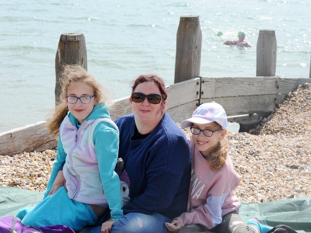 Emma True, 42, from Eastleigh with her 10-year-old twins Abi, left, and Pip
(180422-1059)