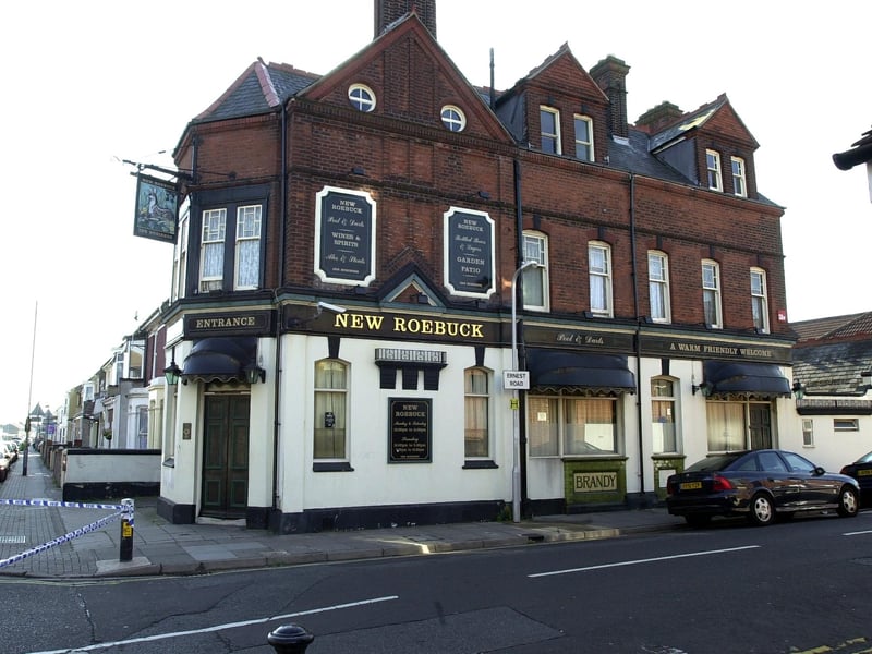 Built in the 1880s, this pub was in New Road, Buckland, and it closed after planning permission was granted in 2011 to turn it into flats and a shop.