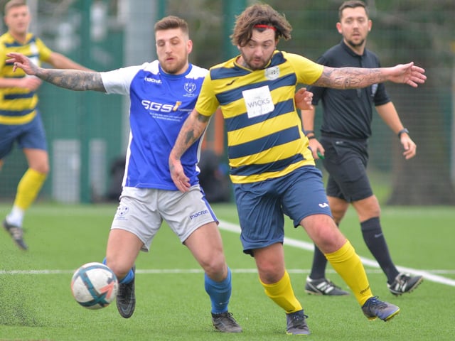 Denmead (blue) v Paulsgrove. Picture by Martyn White