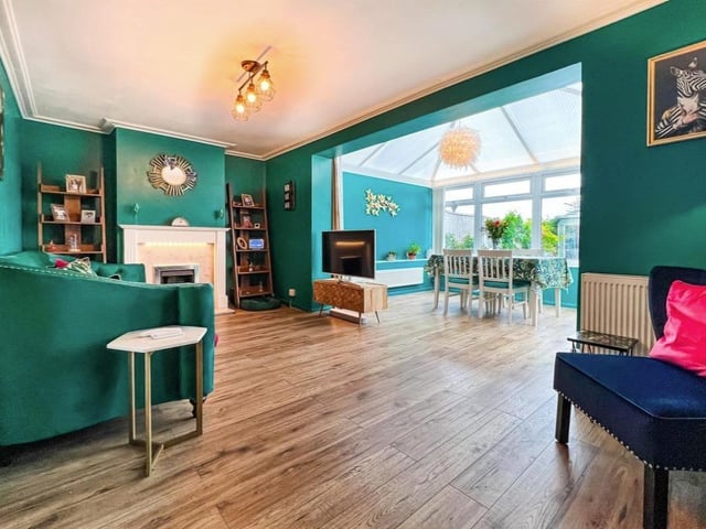 This two bedroom house in Cosham has two reception rooms, a bathroom and a spacious garden up for grabs and it is on the market for £250,000.