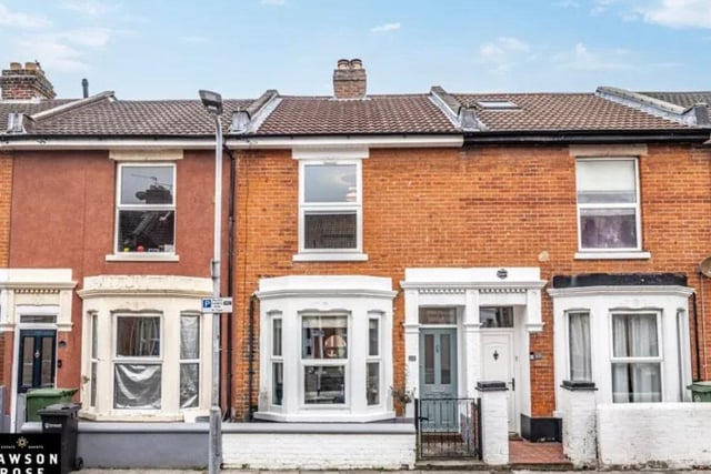 The listing says: "The attention to detail is second to none in our opinion, providing beautifully stylish and elegantly finished living spaces, including a bright and airy sitting room a large bay window and feature fireplace, alongside an attractive open plan kitchen/ dining area, complete with breakfast bar and double doors opening into the enclosed, well kept west facing garden."