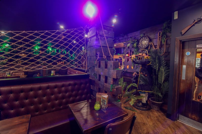 The restaurant gives you the opportunity to step into a pirates paradise with its elaborate and immersive décor.