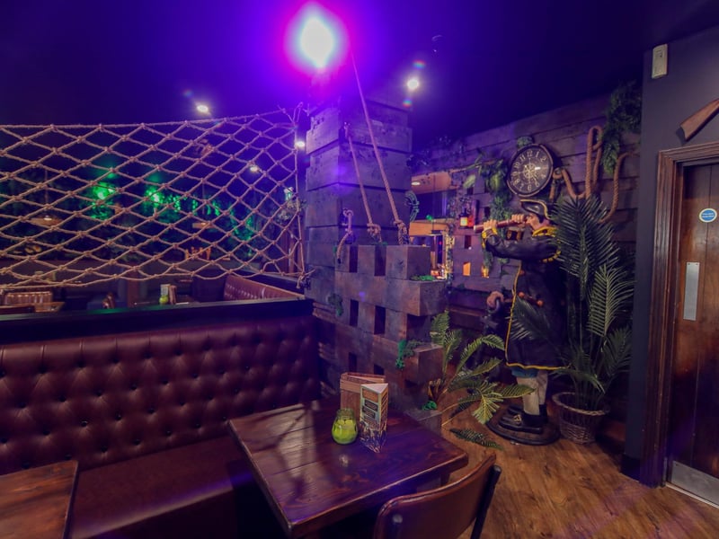 The restaurant gives you the opportunity to step into a pirates paradise with its elaborate and immersive décor.