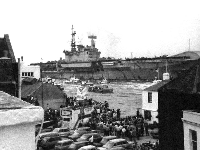 HMS Hermes passing Bath Square on her return home after the Falklands War.
