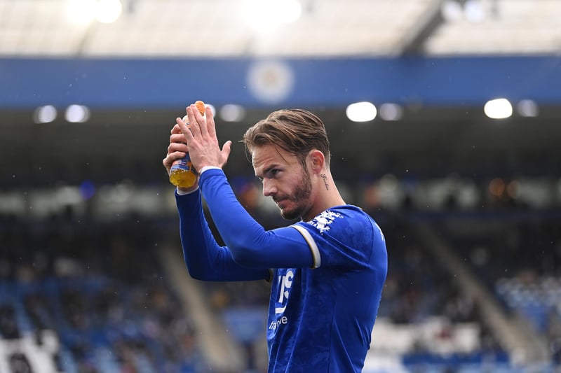 Arsenal are said to be keeping an eye on Leicester City ace James Maddison, as they look to lure in a new attacking midfielder before the transfer window closes. However, the Foxes are unlikely to accept less than £70m for their key player. (Sky Sports)