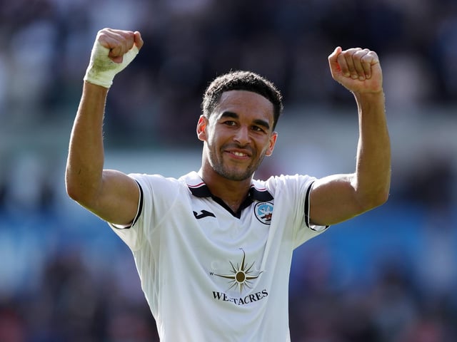 International caps: 5.
Club appearances this season: 19.