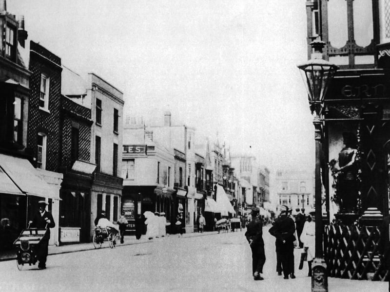 A look along Great South Street in 1905. Elm Grove crosses the T at the top of the street.