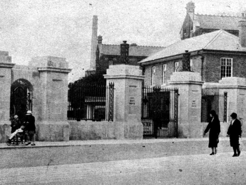 The main gate to St Mary's Hospital, Milton Road circa 1937