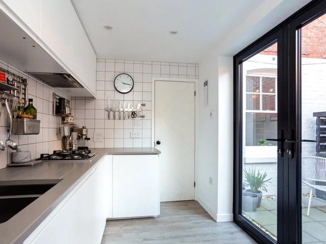 The listing says: "This delightful property has recently undergone a thorough refurbishment, which has transformed the interior and further enhanced the ‘day to day' practicality – a perfect house for everyday City living."