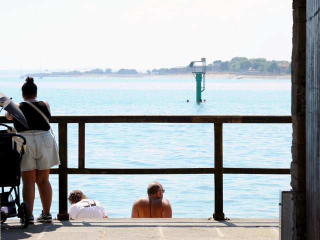 Temperatures soared to 27C in Portsmouth on Wednesday, June 26, 2024. People out and about in Old Portsmouth.
Picture: Sarah Standing (250624-1284)