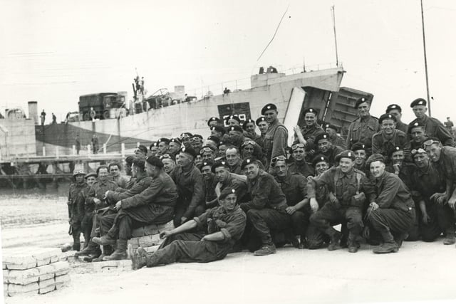 Emabrkation - tank crews of the Churchills
(c) The News, War Series 2981