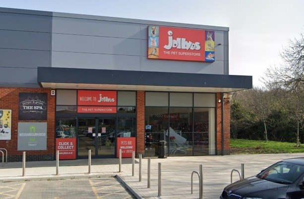 Neighbourhood Vet has a rating of 4.5 on Google with 42 reviews.
Picture credit: Google Street View