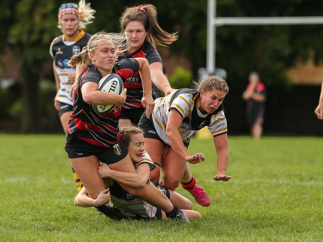Portsmouth (yellow/gold/black) v Cullompton. Picture by Nathan Lipsham