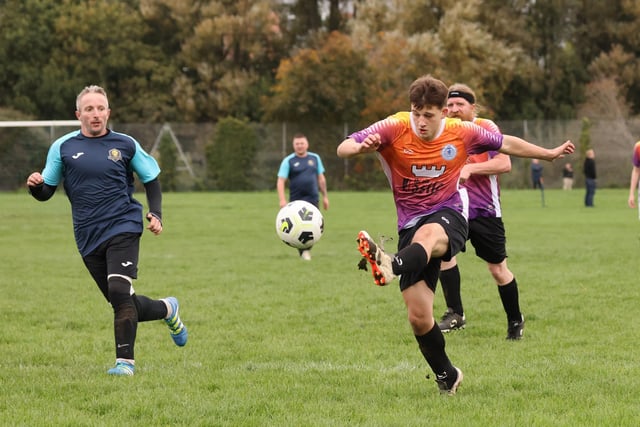 Fundraising (blue) v King George Rovers. Picture by Kevin Shipp