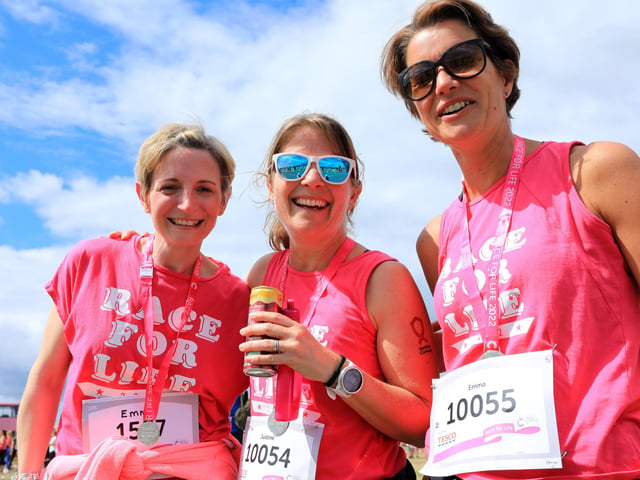 10K finishers who have come over to watch the 3K and 5K start. Race For Life, Southsea Common. Picture: Chris Moorhouse (jpns 030722-55)