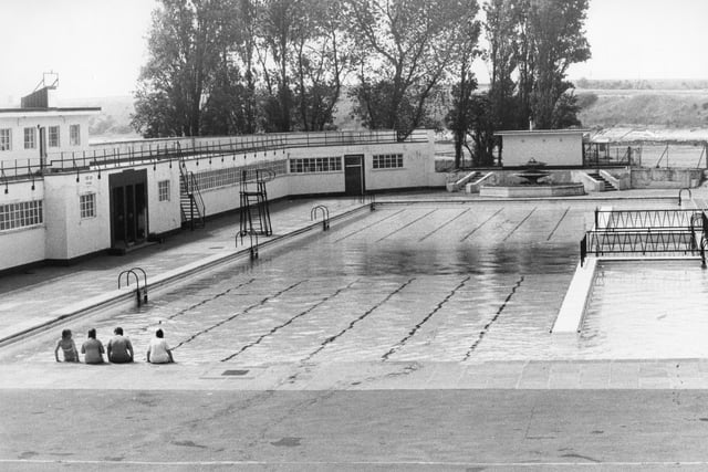 Hilsea Lido in July 1985. The News PP3507